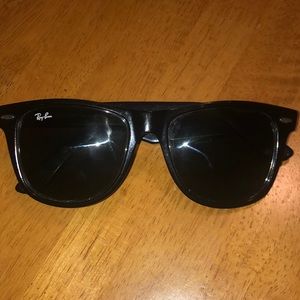 Black Wayfarer Raybans